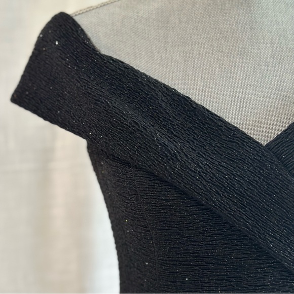 Eliza J Off Shoulder Gown - Picture 3 of 10